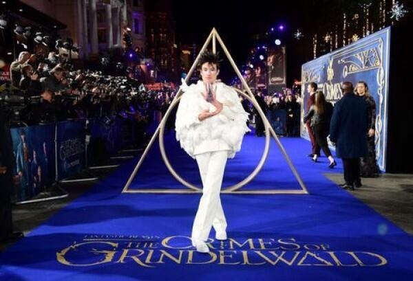 Ini 5 Fakta Unik Ezra Miller, Pemeran Credence di Fantastic Beasts