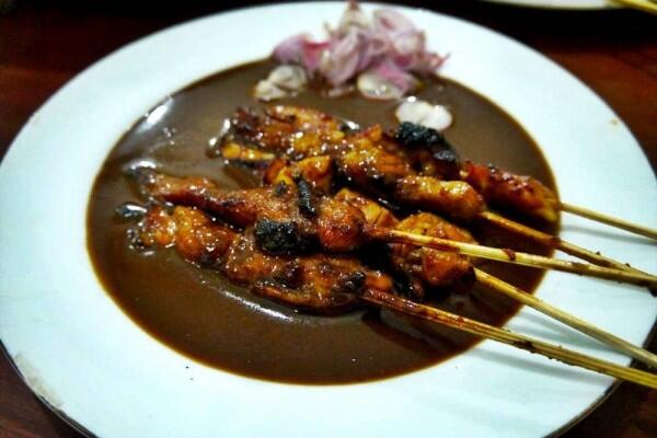 6 Sate Legendaris di Malang Raya, Dijamin Bikin Kamu Ngiler!