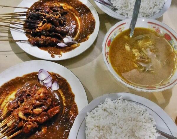 6 Sate Legendaris di Malang Raya, Dijamin Bikin Kamu Ngiler!