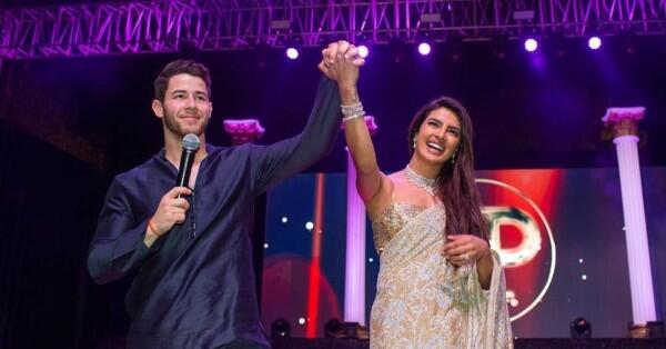 6 Pesona Priyanka Chopra dengan Gaun Colorful di Hari Pernikahannya