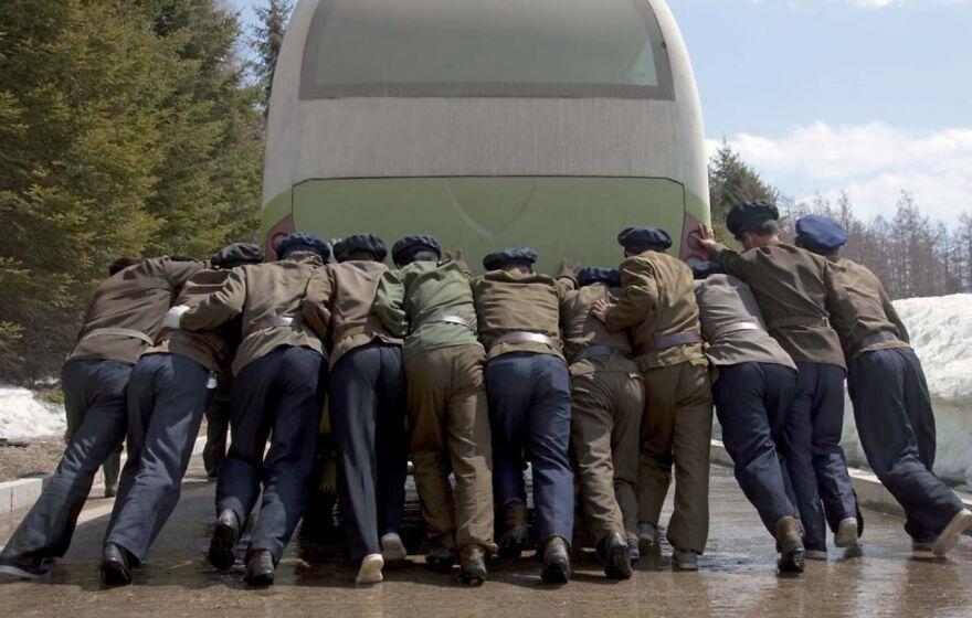 Bikin Sedih, 12 Foto Terlarang di Korea Utara Ini Bocor ke Internet
