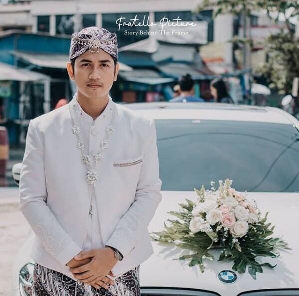 Mantap Nikah Muda, 10 Momen Bahagia Pernikahan Zikri Daulay - Henny