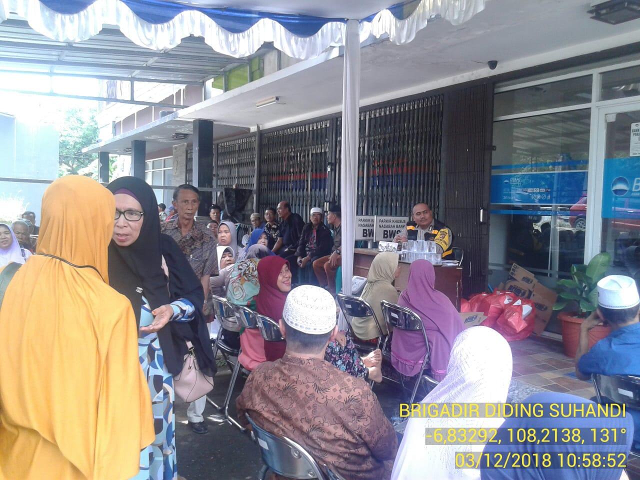 Polisi Jaga Bank BWS Guna Ciptakan Situasi Kamtibmas Yang Kondusif