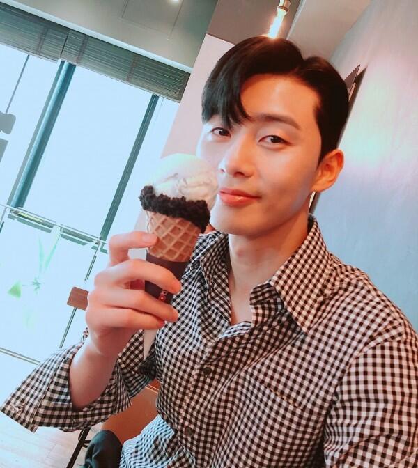 7 Artis Korea yang Bertambah Usianya di Bulan Desember