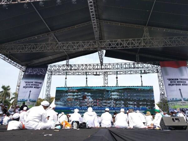 Dianggap Kontroversial, Habib Bahar bin Smith Punya Darah Nabi?