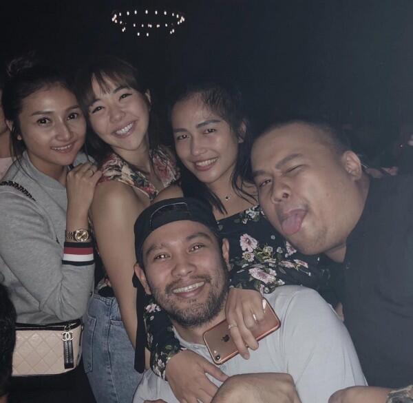 Tampik Isu Orang Ketiga, 10 Momen Kedekatan Gisella dan Sri Devi