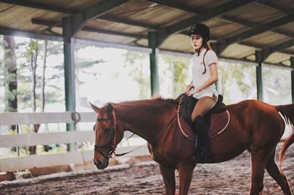 Keturunan Arab, Ini 10 Potret Aktris Keira Shabira yang Bikin Kagum