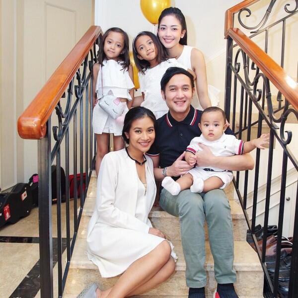 Rumah Makin Ramai, 10 Artis Indonesia yang Melahirkan di 2018