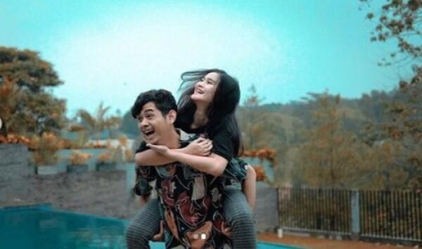 10 Gaya Pacaran Isel Fricella dan Miqdad Addausy yang Hits Abis