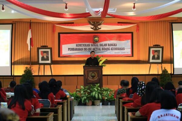 Tjahjo Larang Pegawai Kemendagri Gunakan Plastik Sekali Pakai