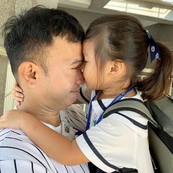 Gemas Banget, 10 Momen Manis Ruben Onsu Antar Thalia Sekolah