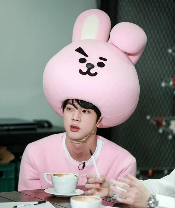 Ulang Tahun ke-26, Ini 7 Fakta Jin BTS yang Bikin Kamu Makin Sayang