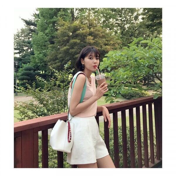 10 Inspirasi Gaya Kasual Idol KPop Ala Sooyoung, Mudah Ditiru Lho!