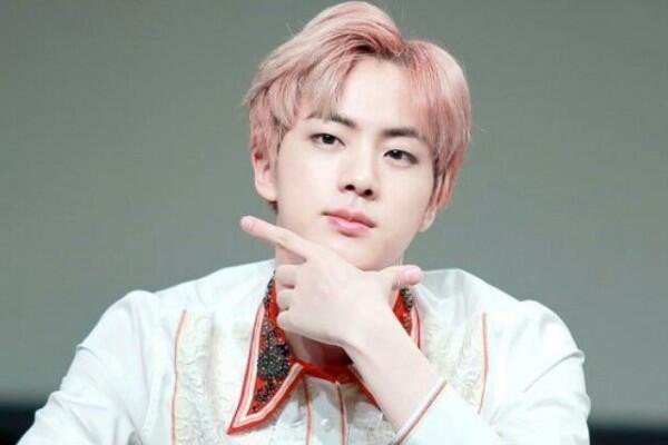 Genap 26 Tahun, 10 Fakta Menarik Jin BTS Ini Bikin Kamu Jatuh Hati