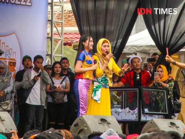 Mewah! 10 Potret Keluarga Bu Dendy Rayakan Ultah Kerajaan Bisnisnya