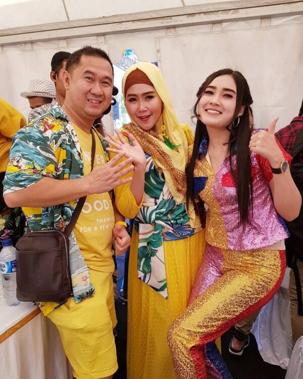 Mewah! 10 Potret Keluarga Bu Dendy Rayakan Ultah Kerajaan Bisnisnya