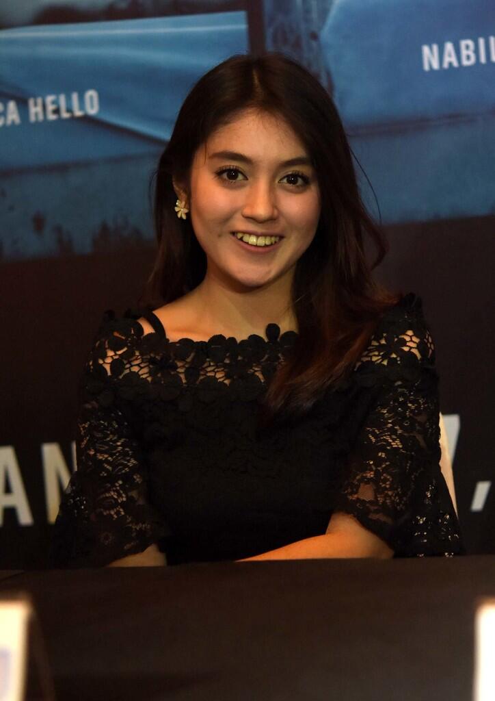 Senyum Manis Nabilah Ayu ex JKT 48