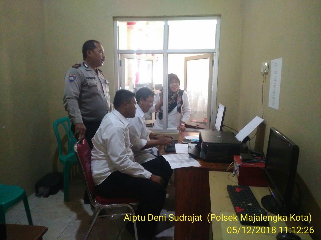 Pererat Tali Silaturahmi, Bhabinkamtibmas Sambangi Perangkat Kelurahan Binaannya
