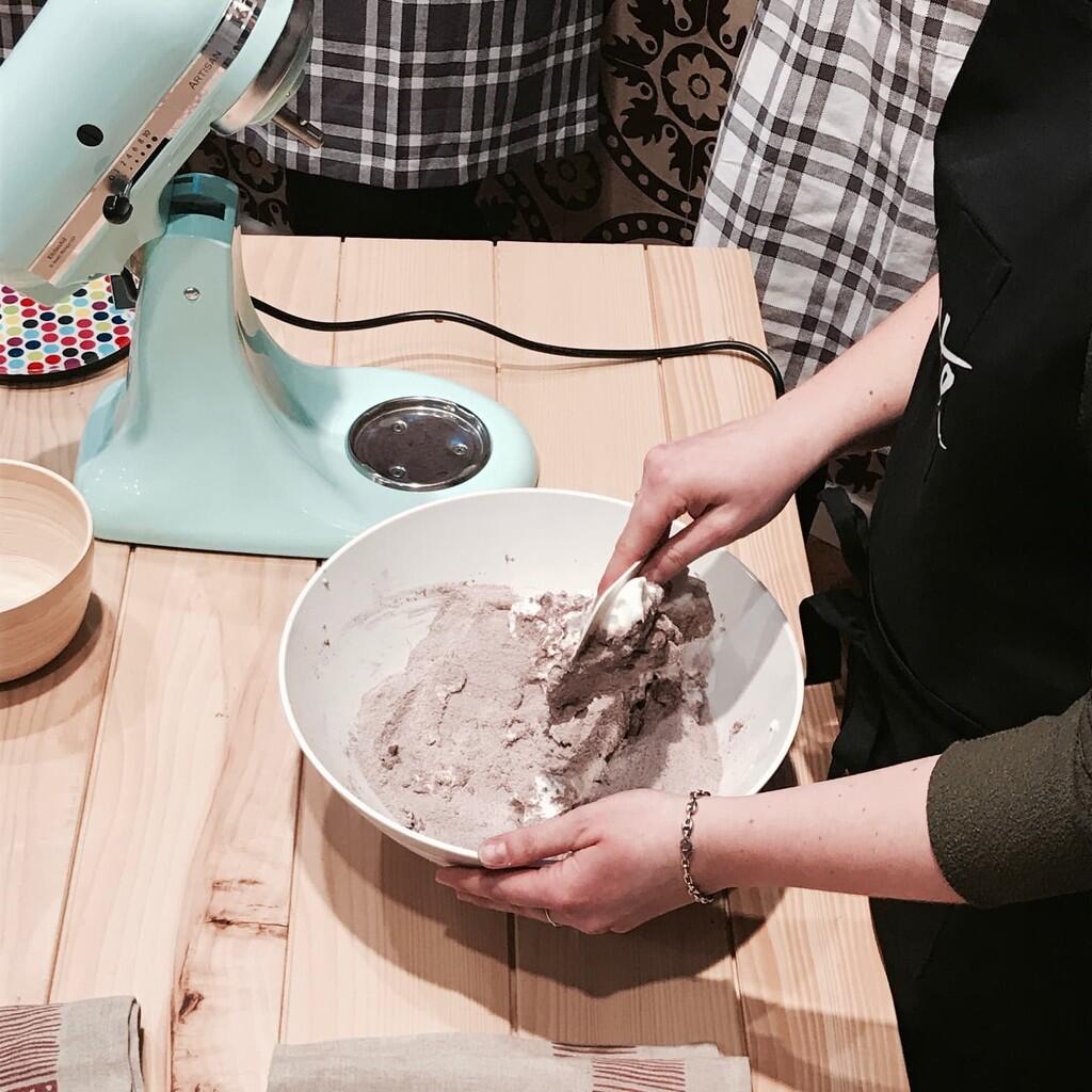 Ikut Kelas Membuat Macaron di Paris