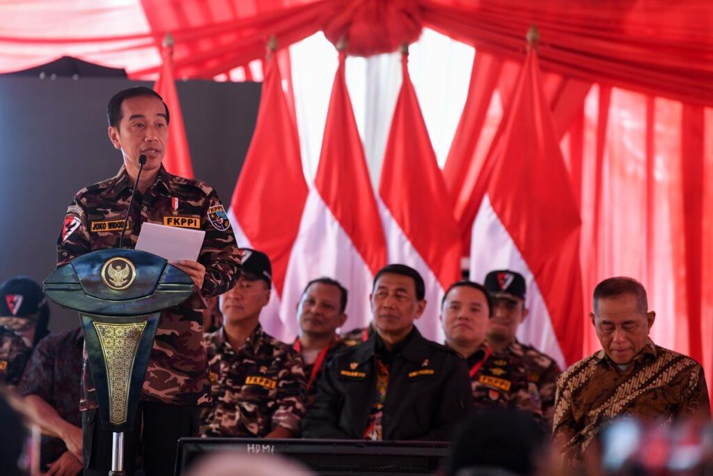 Cerita Jokowi Soal Spanduk PKI