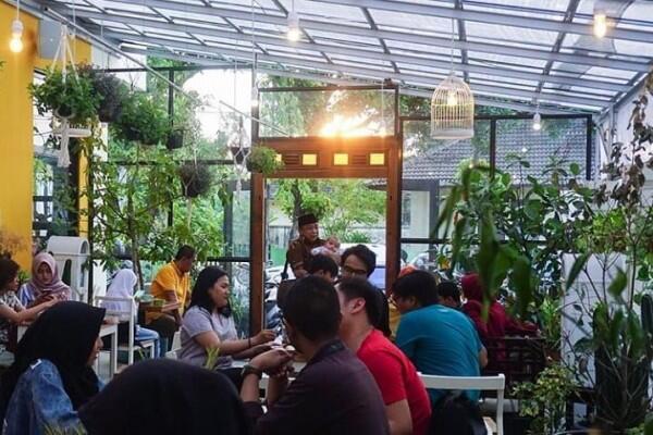 7 Kafe Hits Buat Mahasiswa di Surakarta, Murah dan Kece Abis