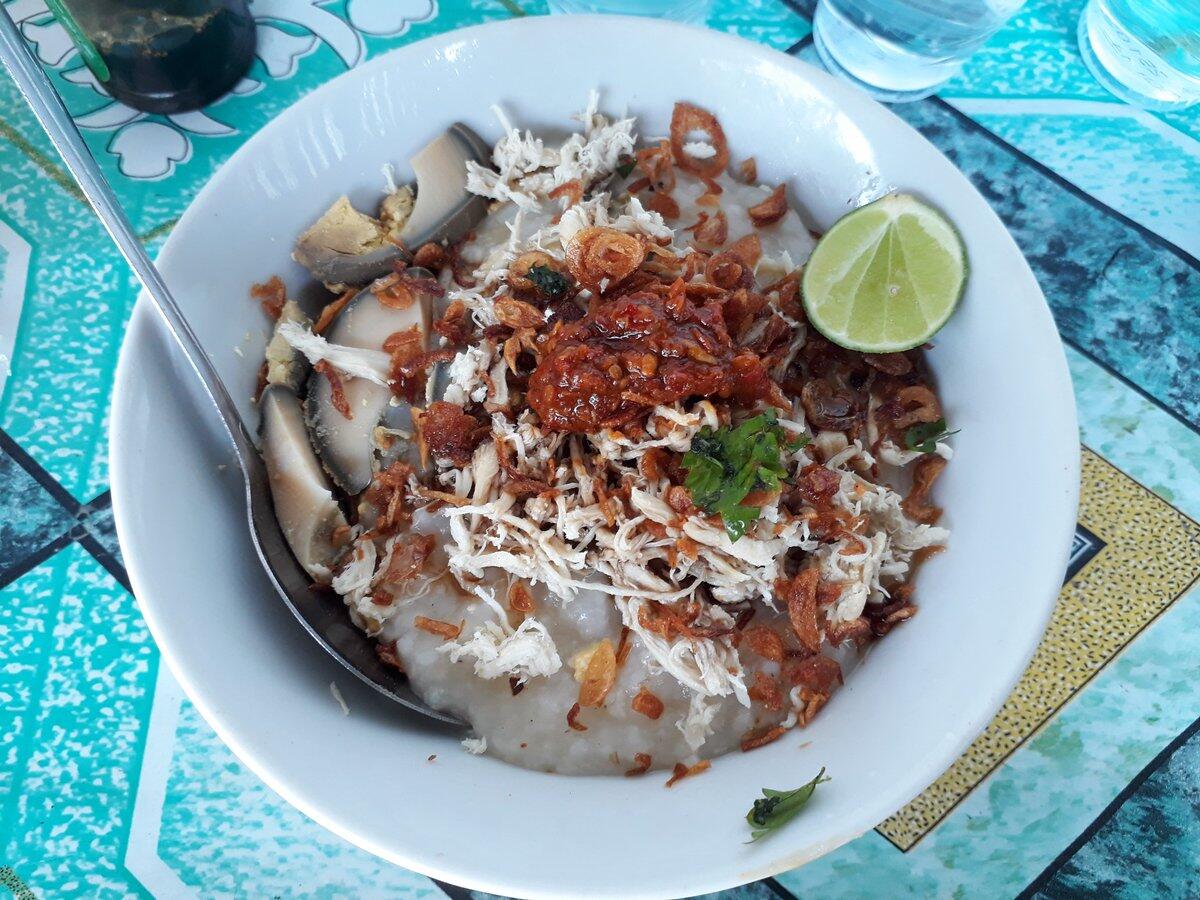 Mengaduk Bubur Sebelum Dimakan. Kenapa Jijik?