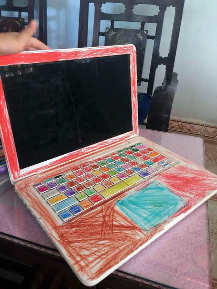 Foto Tingkah Anak-Anak Yang Bikin Geleng Kepala