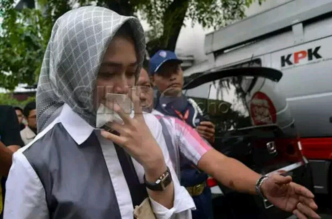 Wawan Diduga Kencani Artis Cantik, Warga Tangsel: Kasihan Ibu Airin