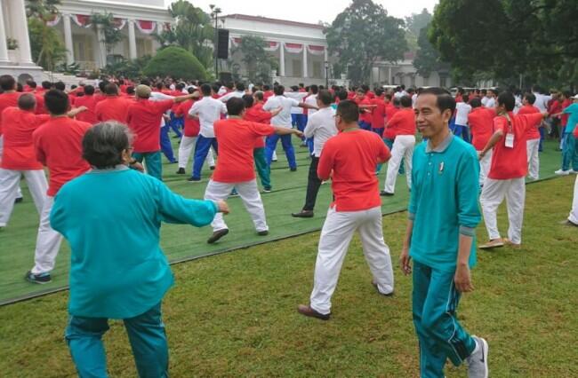 Presiden Senam Tera Bersama 20.000 Terawan-Terawati