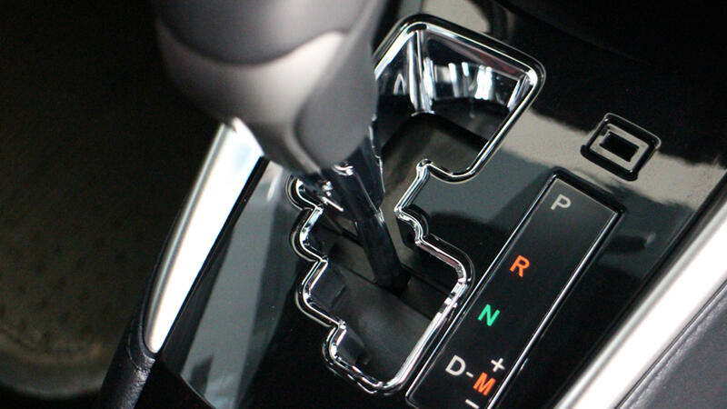 Benarkah, Bisa Bawa Mobil Manual Pasti Langsung Bisa Bawa Matik?