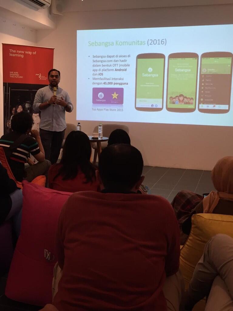 Tau gak siapa “Bapak Blogger Indonesia” ? Ini loh sosoknya .