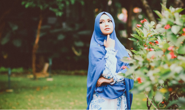 Kreasi Hijab Kekinian Tanpa Jarum Pentul