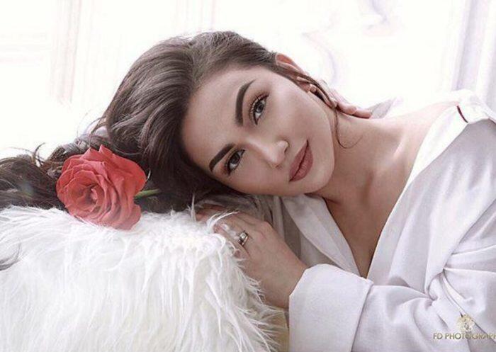 Rahasia Tampil Cantik Seperti Ariel Tatum dengan Budget Murah Meriah