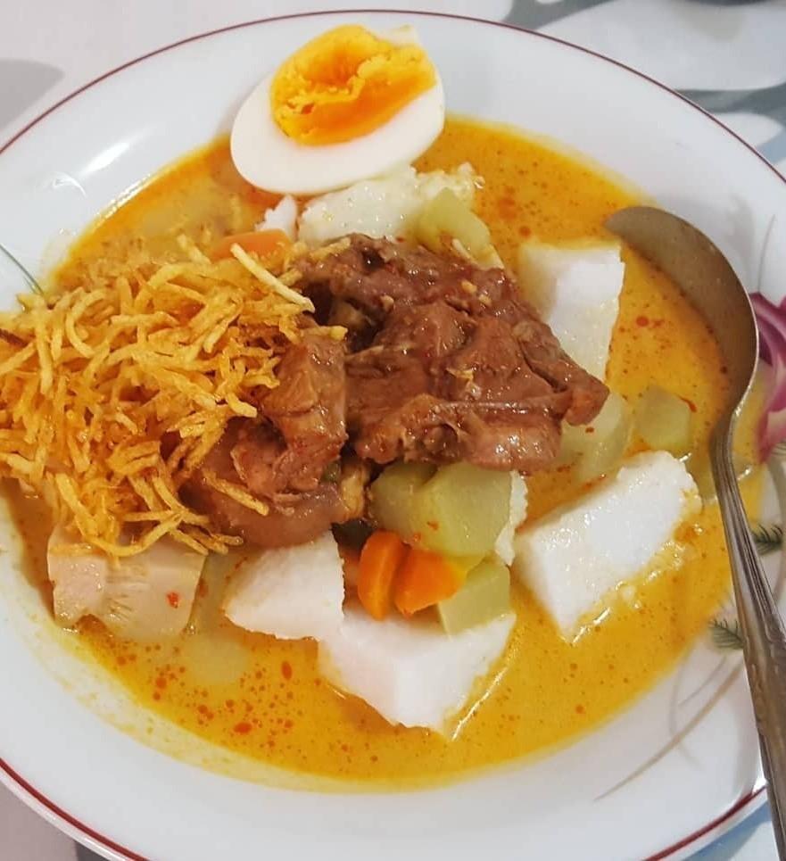 Yang Mantap Berkuah Gurih, Lontong Sayur Khas Medan hingga Betawi