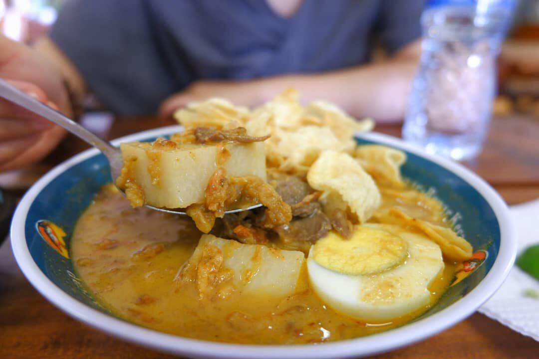 Yang Mantap Berkuah Gurih, Lontong Sayur Khas Medan hingga Betawi