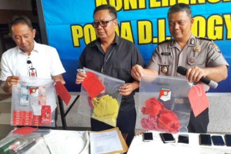 Penonton Pesta Seks di Kamar Hotel Sleman Bayar Rp 1 Juta Per Orang