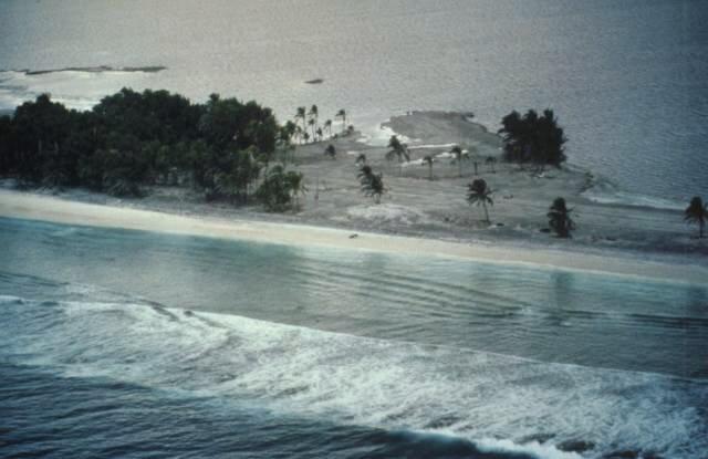 Dihuni Ular hingga Ilusi Air Terjun Bawah Laut, 5 Pulau Aneh Ini Menyimpan Misteri