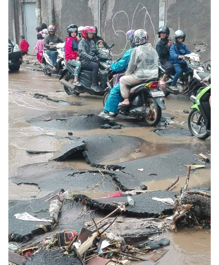 Medsos Banyak Hal Konyol, 10 Postingan ini Bakal Bikin Kamu Nyengir, Gak Lihat Rugi