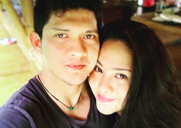 Iko Uwais Cinta Banget Sama Audy Item, Ini Kisah Cinta Mereka yang Tak Diketahui