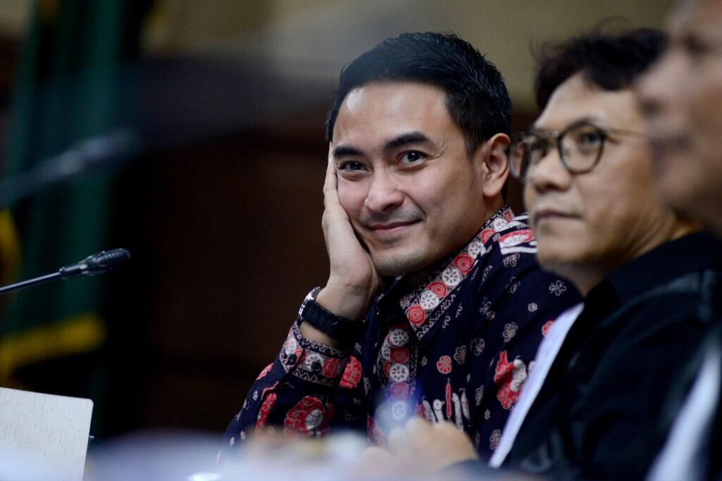 Zumi Zola Dijebloskan ke Lapas Sukamiskin