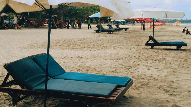 Pantai Kuta Biasanya Ramai, Pernah Ngerasain Pas Sepi Nggak?