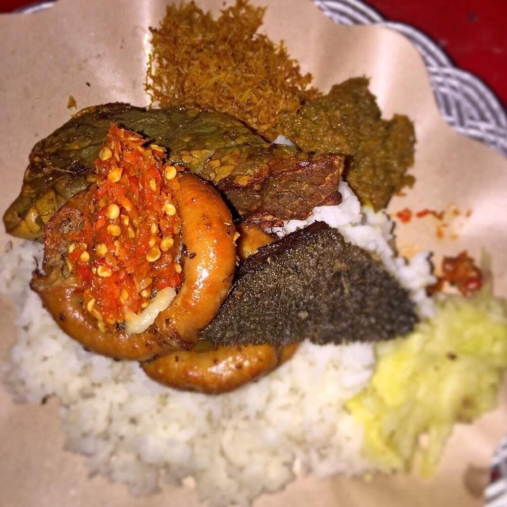 5 Tempat Makan Nasi Babat Paling Enak di Surabaya, Rasanya Jempolan!