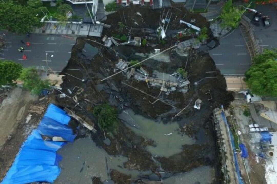 Jalan Raya Gubeng Surabaya Amblas, Ini 5 Fakta Tentang Sinkhole