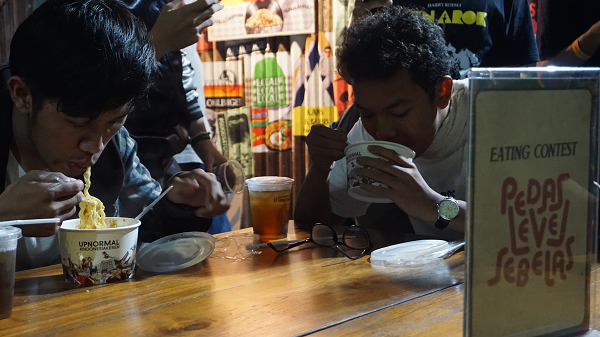 Ini Nih Yang Bakal Bikin Tampilanmu Makin #HypeAbis Dengan Indomie