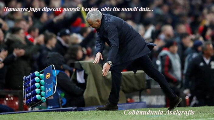 Menang Banyak Mourinho Meski Ditendang Setan Merah