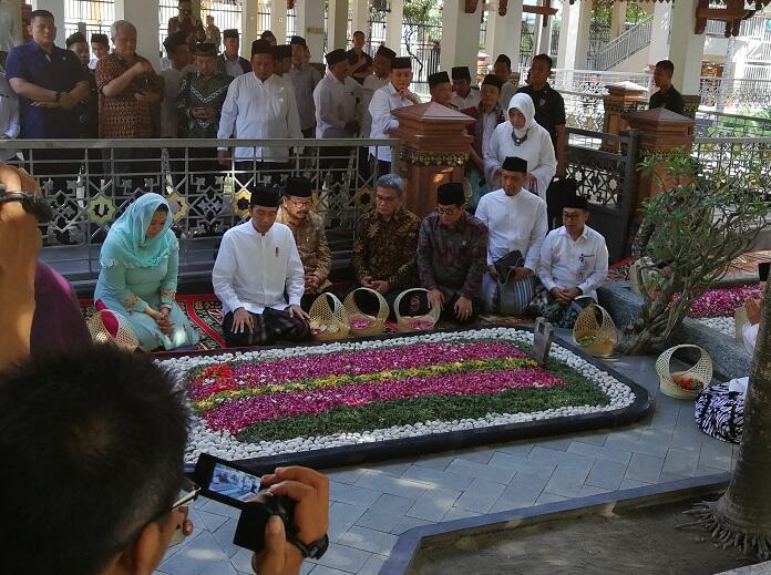 Presiden ke Makam Gus Dur