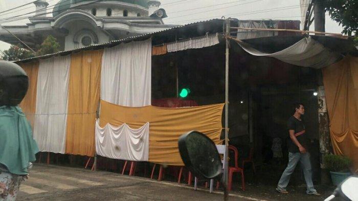 Lagi,Pesta Pernikahan KOPLAK Di Indonesia! &quot;BAJAK LAMPU MERAH&quot; Di Perempatan!