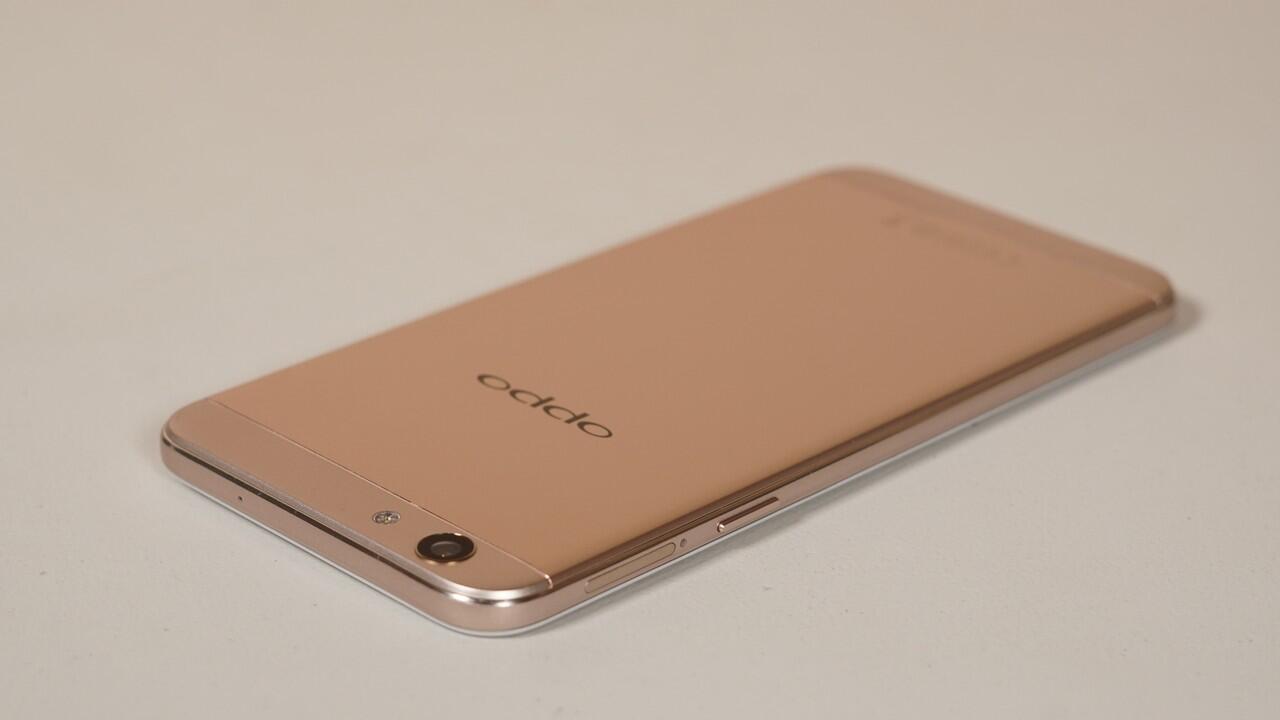 Terjual Oppo F1S Dual Sim 64GB - Ram 4GB Selfie Camera 