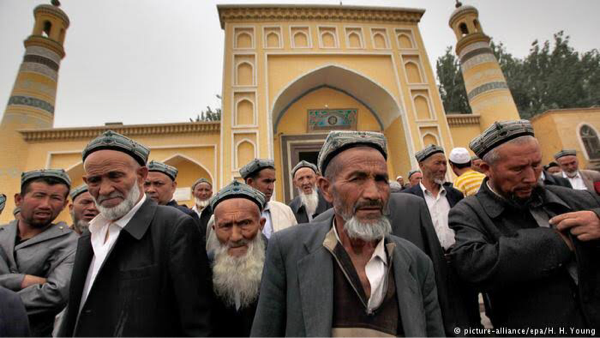 UIGHUR DAN REALITAS MEDIA