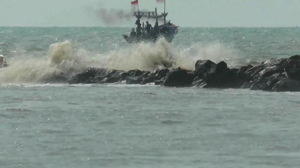 Waspada Gelombang Tinggi di Pesisir Barat Sumatera hingga NTT